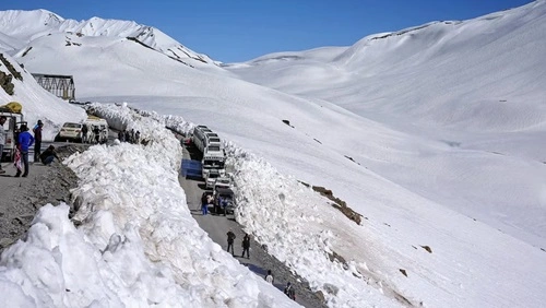 . Rohtang Pass, Himachal Pradesh